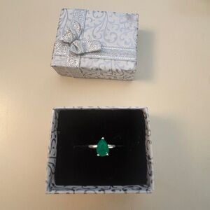 Elegant Silver Ring with Teardrop Emerald Stone